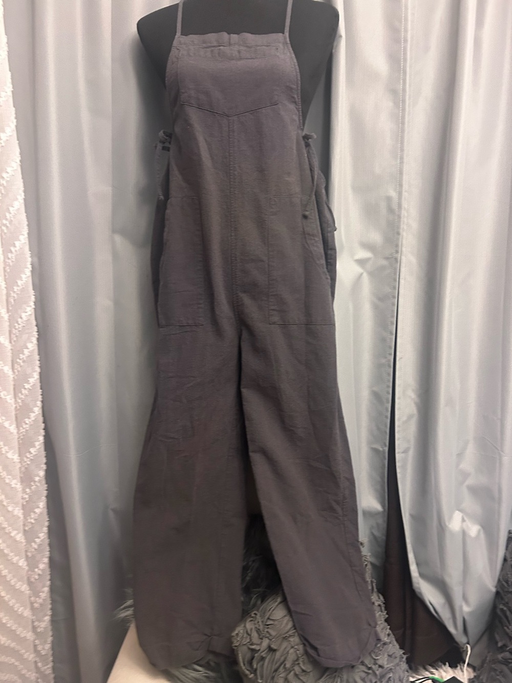 Doe  & Rae cuffed bibs Charcoal grey cotton side ties M